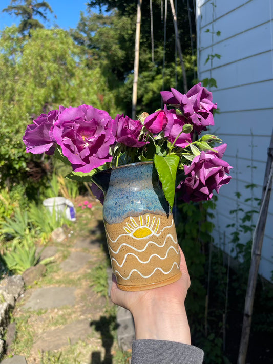 SUNNY BLUES CERAMIC VASE